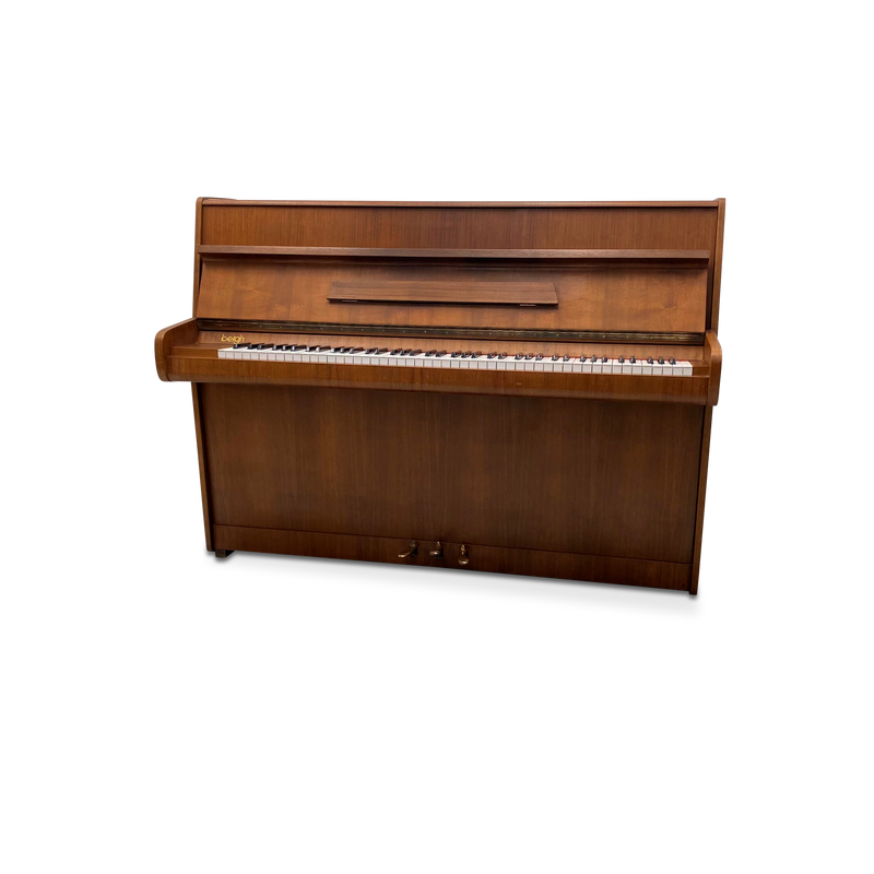 Lindbergh M-105 piano