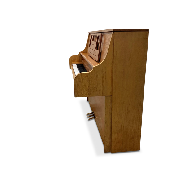 Neumann 110 piano