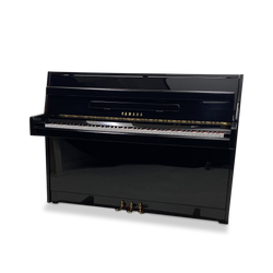Yamaha C-109 piano (1963)