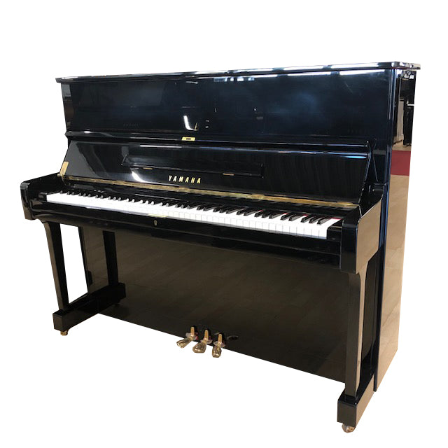 Yamaha U1D piano (1966)