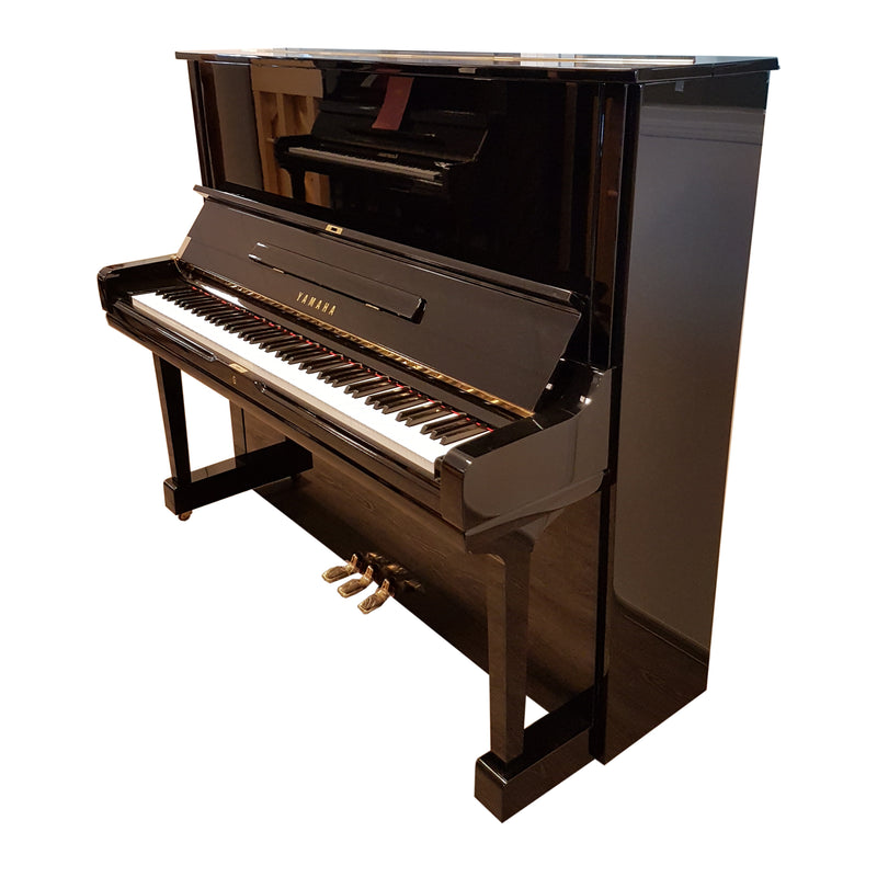 Yamaha U3H piano (1977)