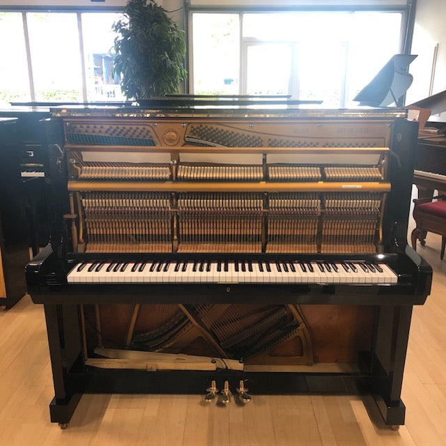 Yamaha U3E piano (1964)