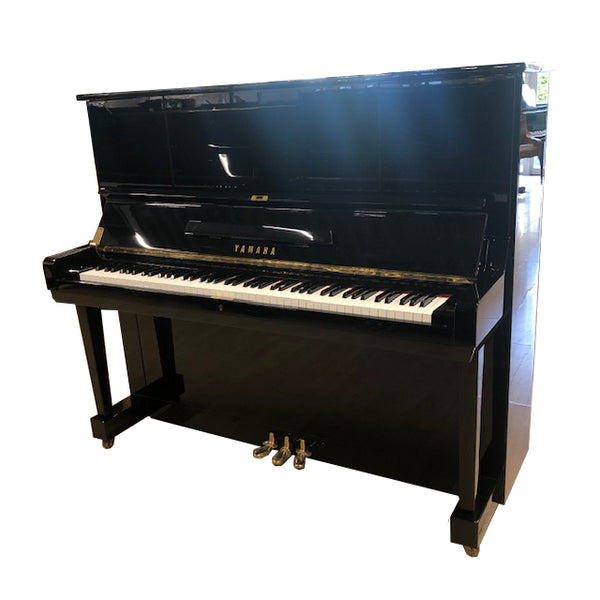 Yamaha U3E piano (1964)